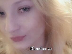 Blondiee_22