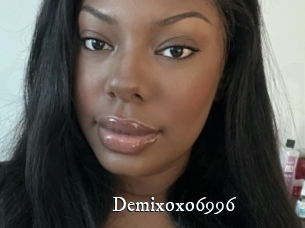 Demixoxo6996