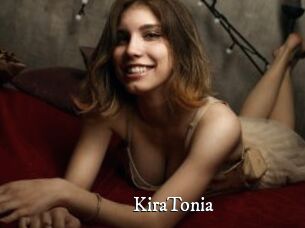 KiraTonia