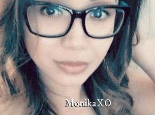 MonikaXO