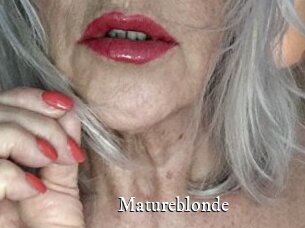 Matureblonde