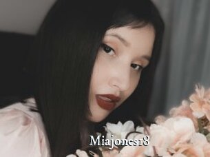 Miajones18