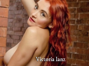 Victoria_lanz
